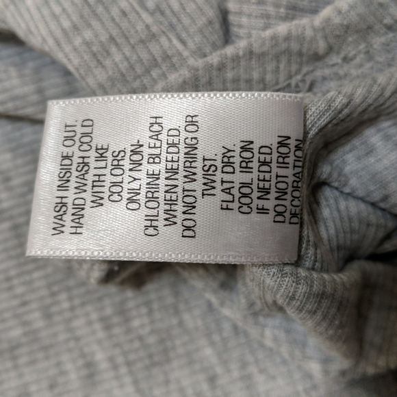 Princess Vera Wang Women's 3/4 Sleeve Embellished Fitted Tee Sz Med - Picture 6 of 6